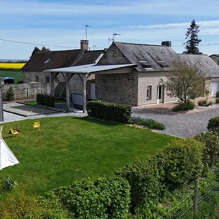 Holiday home Le Brin D'air Mayennais Saint-Julien-du-Terroux